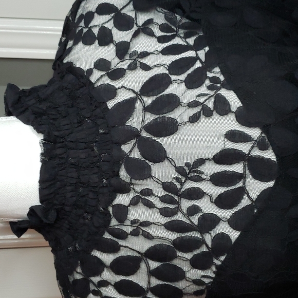 Medium Black lace ADIVA flutter sleeve top - Picture 7 of 8